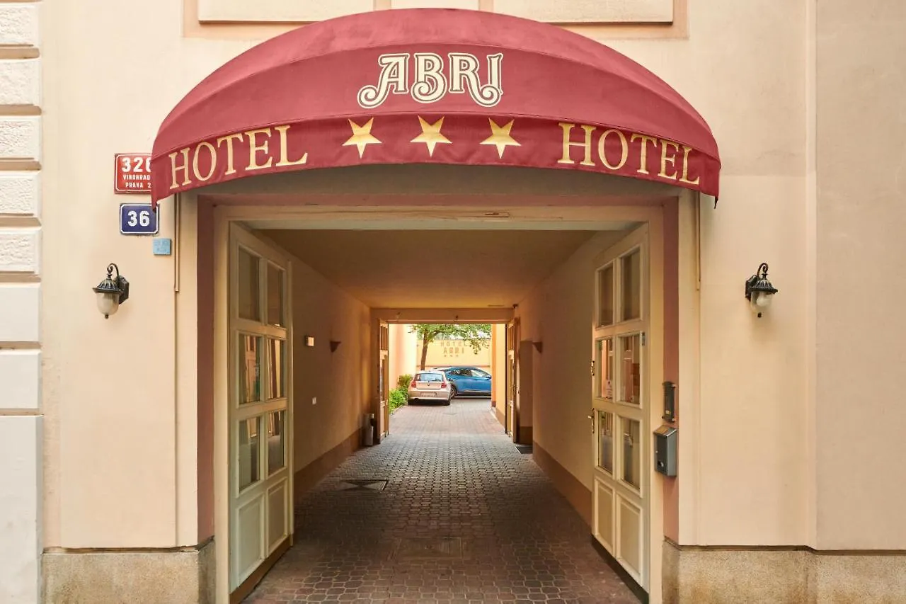 Abri Hotel Praga 3*,